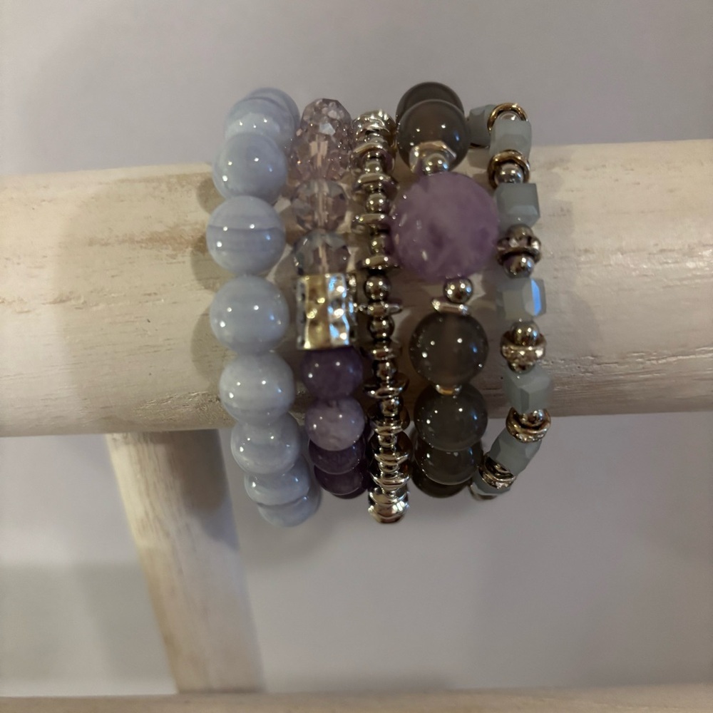 NWT Beaded Gemstone Stretch 5 Bracelet Set